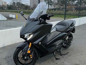 YAMAHA TMAX