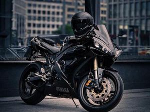 YAMAHA R1 RN12