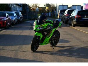 KAWASAKI NINJA 400 MIT QUICKSHIFTER | A2