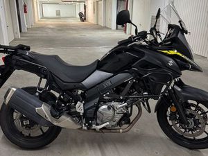 SUZUKI V-STROM 650 2023 PARFAIT ÉTAT