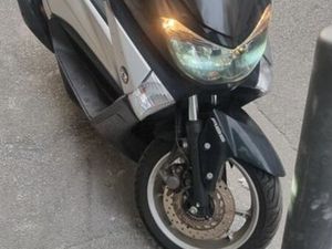 YAMAHA NMAX 125