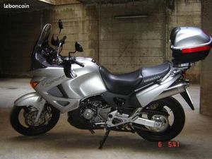 TRÉS BELLE HONDA VARADERO XL 1000 DE 2003