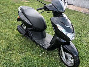 VEND SCOOTER PEUGEOT KISBEE