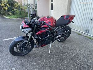 TRIUMPH STREET TRIPLE RS