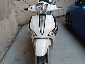 VENDS SCOOTER PIAGGIO LIBERTY 50 CC 4T