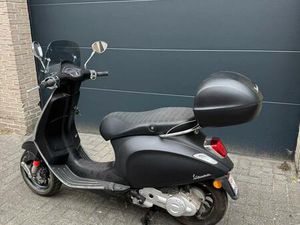 ② VESPA SPRINT 50