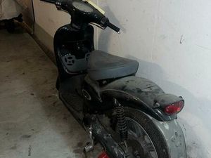 2 APRILLIA SCARABEO ROLLER - 50 CCM