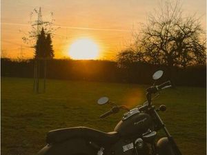 KEEWAY SUPER LIGHT 125 !!! WENIG KM !! FRISCHEN TÜV 12/2027