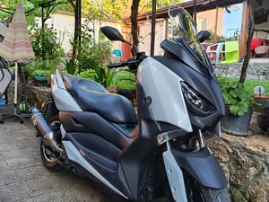 YAMAHA X-MAX 300I →