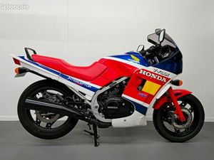 HONDA VF500 F2