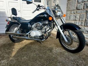 HONDA SHADOW 125 NOIRE