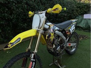 TITRE : SUZUKI RM-Z 450 ? 2010 • TRÈS BON ÉTAT • PRÊTE À ROULER ◊