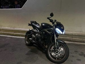 TRIUMPH STREET TRIPLE 765 RS