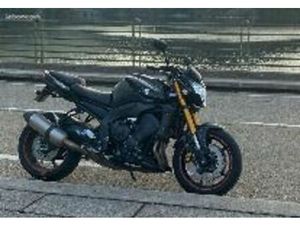 YAMAHA 800 FZ8 RED LINE