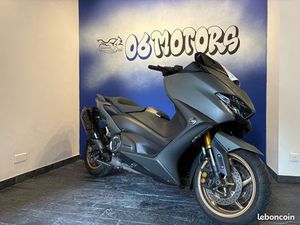 YAMAHA TMAX 560 TECH MAX- 2022- 2 000 KLM - GARANTIE CONSTRUCTEUR 2027