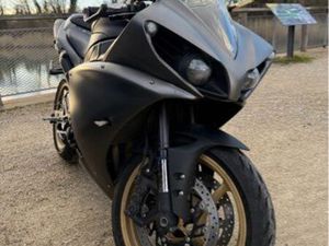YAMAHA YZF-R1 CROSSPLANE TCS