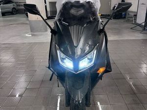 YAMAHA T-MAX 530 IRON MAX