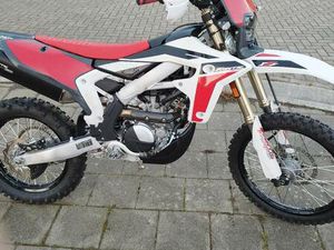 ② FANTIC XEF 250 ENDURO/WRF 250
