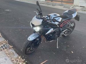 TRIUMPH STREET TRIPLE - 2019