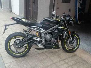 TRIUMPH - STREET TRIPLE RS