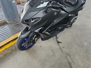 YAMAHA - TMAX