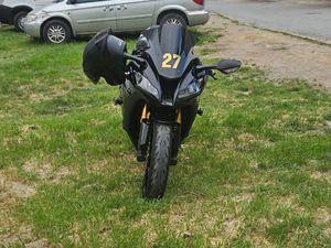 KAWASAKI ZXR →