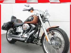 HARLEY-DAVIDSON FXSTC SOFTAIL CUSTOM 105 J. H-D 5HD1...
