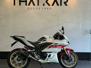 YAMAHA YZF R-3 321/ABS