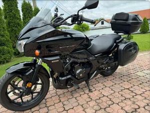 ② HONDA CTX 700 AUTOMAAT DCT MET 3 KOFFERS