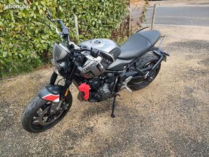 TRIUMPH TRIDENT 660 CM3