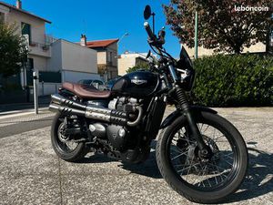 TRIUMPH STREET SCRAMBLER 900