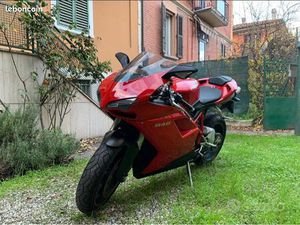 DUCATI 848