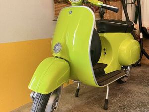 VESPA 50 S 1989 — TOTALMENTE RESTAURADA EM VERDE CLÁSSICO MARINHA DAS ONDAS