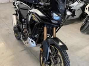 HONDA CRF AFRICA TWIN ADVENTURE DCT