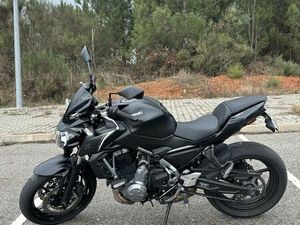 KAWASAKI Z650 ÚNICO DONO SILVARES