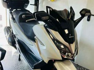 HONDA FORZA 300 BAULETTO KEY LES FRIZIONE NUOVA GOMMATO 90% BIANCO