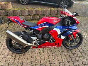 HONDA CBR 1000 RR-R FIREBLADE ST **TOP-ZUSTAND**