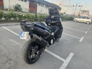 YAMAHA T-MAX 530