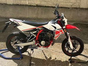 SWM SM 125 R MOTARD ABS BIANCO