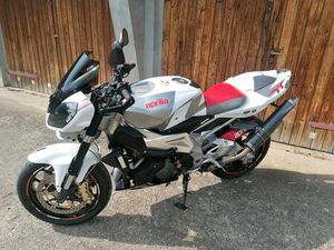 VERKAUFE GUT ERHALTENE APRILIA RSV 1000