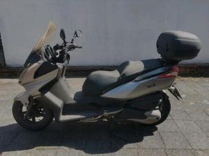 KYMCO DOWNTOWN 300I -> SPRINGT NICHT AN