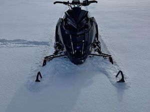 POLARIS SNOWMOBILE * ASSAULT SWITCH* CARFAX * БЕЗ ПЪРВОНАЧАЛНА ВНОСКА →