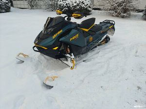 MXZ X-RS WITH COMPETITION PACKAGE