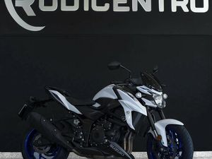 YAMAHA MT-07 35KW (DESLIMITADA)