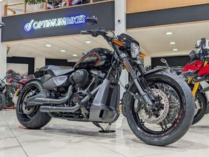 HARLEY-DAVIDSON SOFTAIL 1868 FXDR 114 ! LOW MILES ! VANCE & HINES ! STUNNING