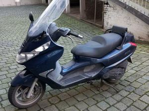 PIAGGIO 400 X8