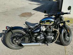 TRIUMPH BONNEVILLE BOBBER