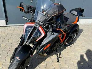 KTM 1290 SUPER DUKE R