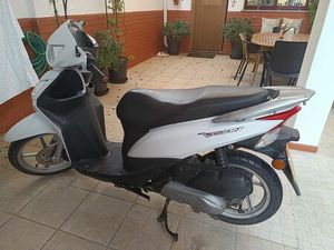 MOTA HONDA VISION 50 CC ÉVORA (SÃO MAMEDE, SÉ, SÃO PEDRO E SANTO ANTÃO)