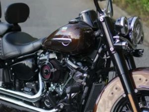 HARLEY-DAVIDSON SOFTAIL HERITAGE CLASSIC 114